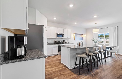 Wilmington House | Luxury 5BR/3BT+Game Room+ Office+ Near Beach