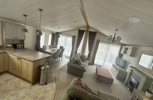 New Forest District Apartment | Luxury 6-8 Berth Lodge