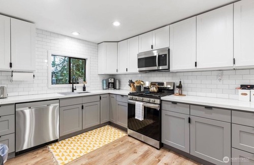 Skykomish Cabin | Luxury A-Frame with Hot Tub! 15 Mins to Stevens Pass - Misty Mt. Haus