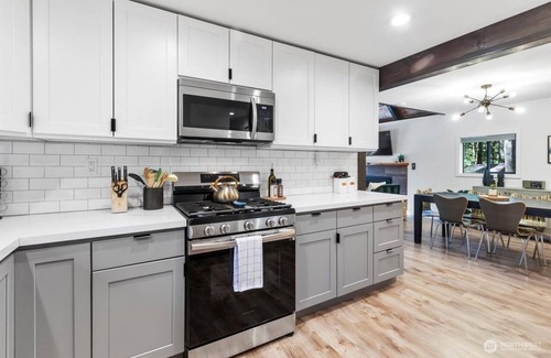 Skykomish Cabin | Luxury A-Frame with Hot Tub! 15 Mins to Stevens Pass - Misty Mt. Haus