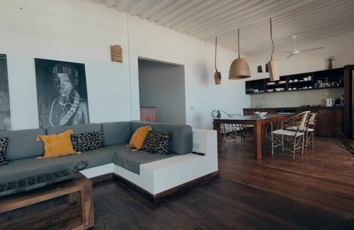 Kiwengwa Villa | Luxury african style, relax right on the beach