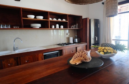 Kiwengwa Villa | Luxury african style, relax right on the beach