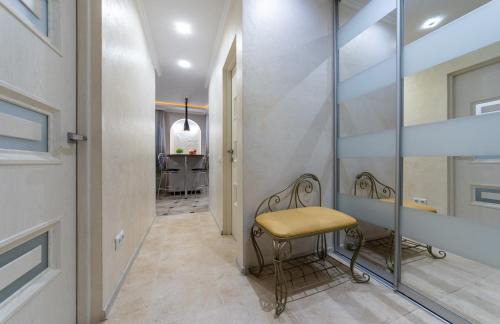 Lypky Apartment | Luxury Apartment near ТЦ Україна