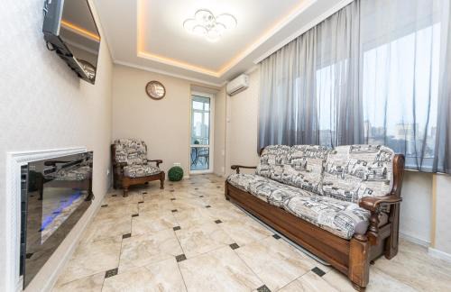 Lypky Apartment | Luxury Apartment near ТЦ Україна