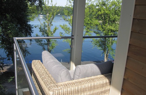 Woltersdorf Apartment | Luxury apartment Schilfgrün 80 sqm at the Berliner See - canoes free - sauna - garden