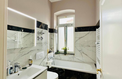 Outer Neustadt Apartment | Luxury apartment "Zoras Welt" in prime location in Dresden Neustadt