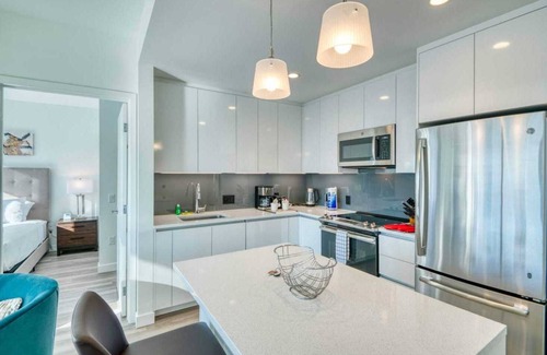 West End Apartment | Luxury Apt Near TD Garden