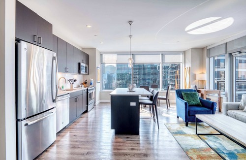 Seaport District Apartment | Luxury Apt with Gym In Seaport