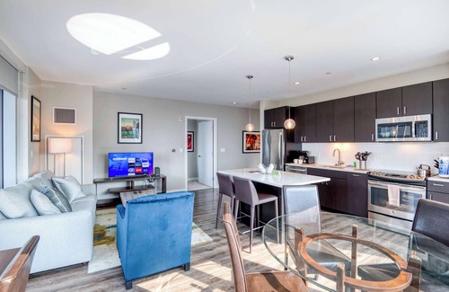 Seaport District Apartment | Luxury Apt with Gym In Seaport