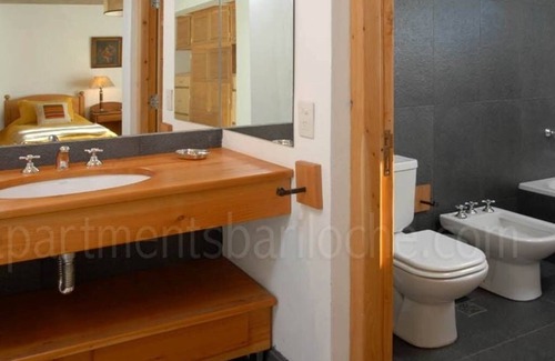 San Carlos de Bariloche House | LUXURY 5 BED/5BATH LAKEFRONT (H12)