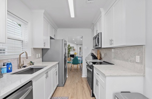 Augusta House | Luxury Augusta Townhome w/King Suite!