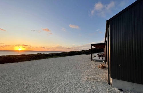 Bremer Bay House | Luxury beachfront accommodation surrounded by nature with ocean views