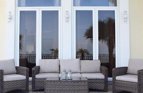 Si Rusa House | Luxury bungalow by the sea