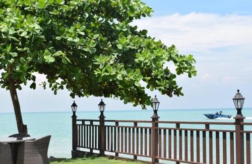 Si Rusa House | Luxury bungalow by the sea
