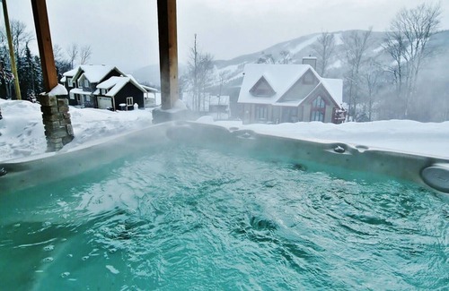 Stoneham Cottage | Luxury cottage, panoramic view over the entire valley/Ski Resort, 24 people