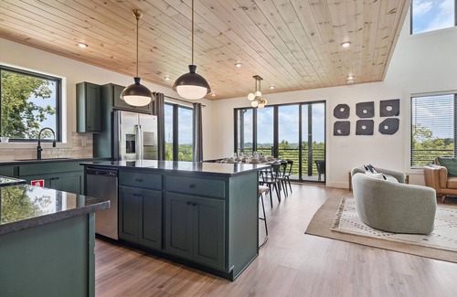 Sevierville Apartment | Luxury Cabin w Indoor Pool Hot Tub Game Room