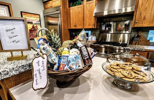 Coeur d'Alene House | Luxury CDA downtown Fernan lakefront retreat dock teepee spa sauna game room