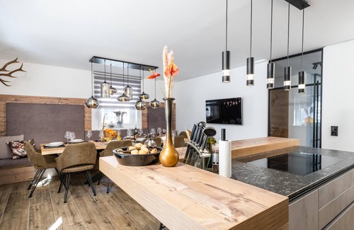 Donnersbachwald Ski Chalet | Luxury chalet with hottub, sauna and 4 terraces