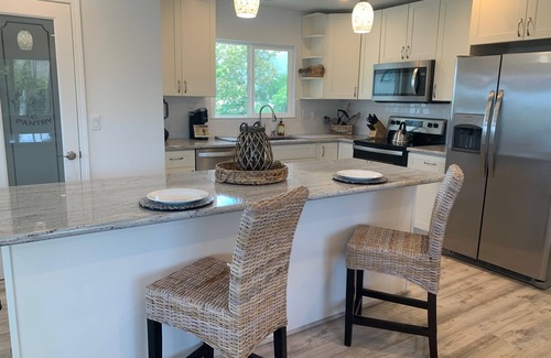 Coconut Grove House | Luxury Coconut Grove, Kailua Vacation Home