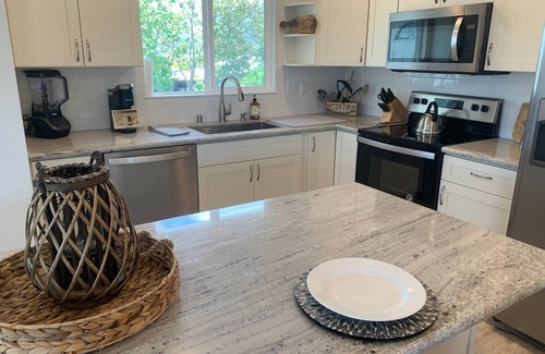 Coconut Grove House | Luxury Coconut Grove, Kailua Vacation Home