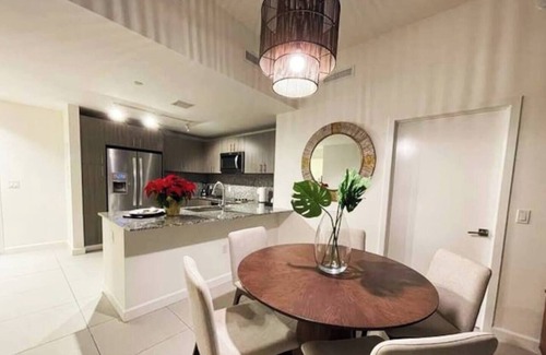 Doral Condo | Luxury Condo - 2B/2B with Amazing Skyline View