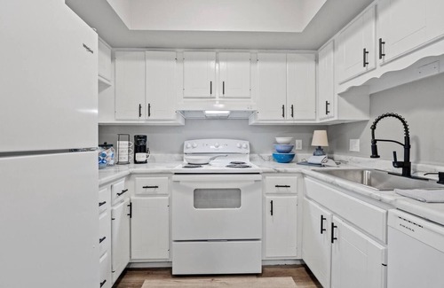 Saint Marys  Allen County Condo | Luxury Condo w/Attached Garage