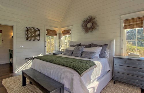 Dillard Cottage | Luxury cottages with killer views near Highlands