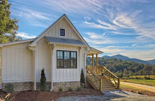 Dillard Cottage | Luxury cottages with killer views near Highlands