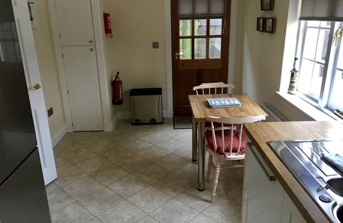 Ayr Cottage | Luxury detached one bedroom cottage in Ayr