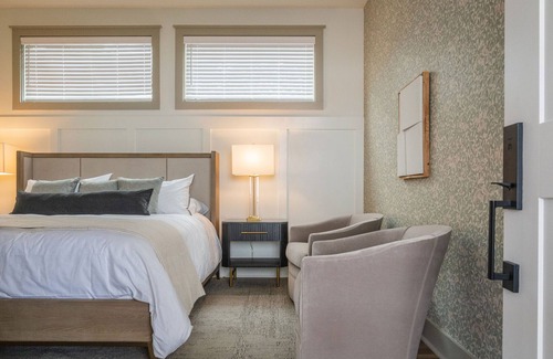 Athens Hotel | Luxury Downtown Loft