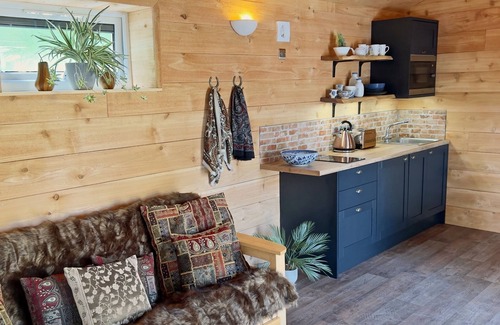 Kingston St Mary Cabin | Luxury Ensuite Studio Cabin