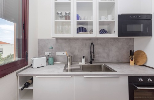 Vecindario Apartment | Luxury Workfriendly Home - Far Ocean Views