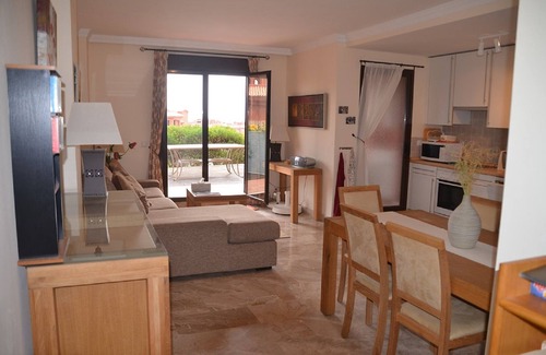 Buenas Noches Apartment | Luxury Estepona Apartment, 6 Pools Nr. Beach, Shop, Restaurants, Costa del Sol.