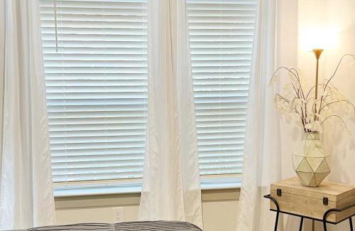 Charlotte Apartment | Luxury Executive 2 Bedroom/2 Bathroom Boutique Apt