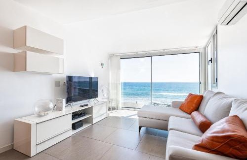 Melenara Apartment | Luxury First Line Apartment.