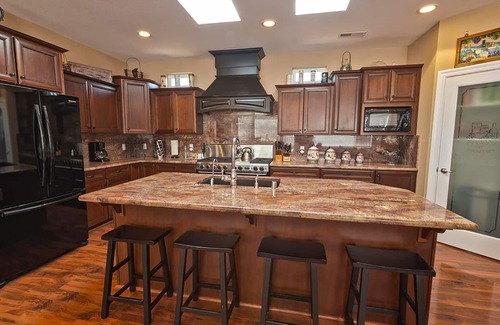 Bodega Bay House | Luxury, Full Views, 6 Bedrooms/5 Full Baths, 3,800+ s.f., Pool Table, Hot Tub