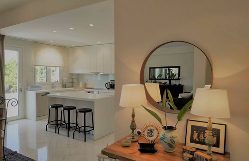 Glyfada Apartment | Luxury Garden Apartment Glyfada