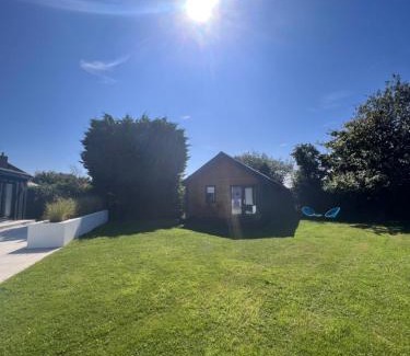 Swalecliffe House | Luxury Garden Lodge With Free Parking