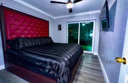 Miami Gardens Villa | Luxury home 5 minutes from stadium
