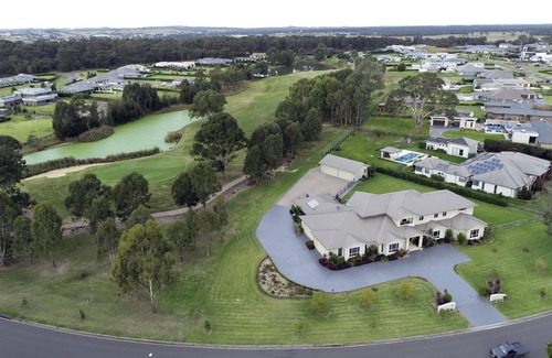 Luddenham House | Luxury Home in a Golf Estate