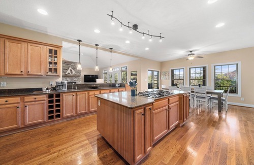 Lake Lure House | Luxury home in Rumbling Bald, Hot Tub, Game Rm, Screen Porch Fireplace