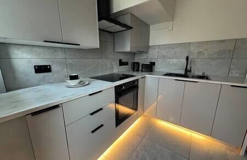 Londonderry House | Luxury Hot Tub Retreat Derry City