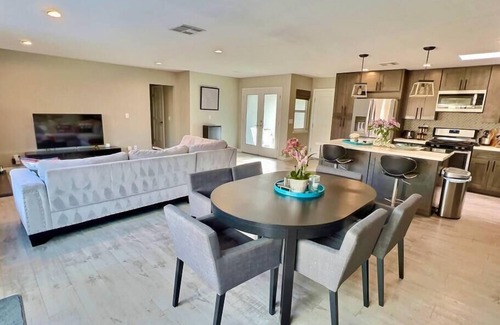 Costa Mesa House | Luxury House with Pool, Spa, Video Games and More!