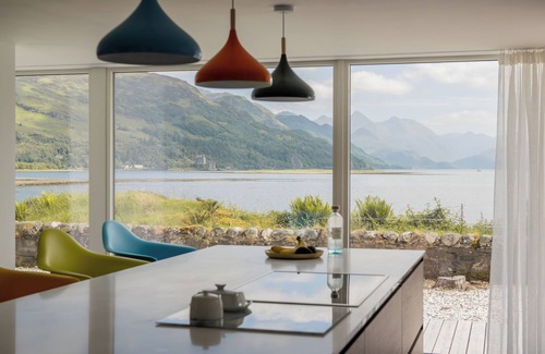 Ardelve House | Luxury house with stunning sea and mountain views