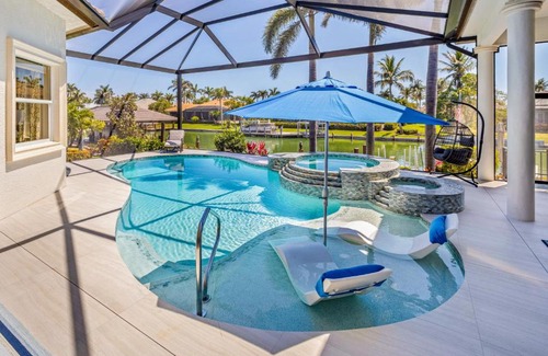 Marco Island House | Luxury in Collingswood