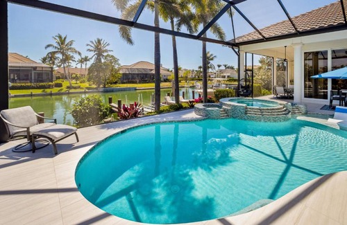 Marco Island House | Luxury in Collingswood