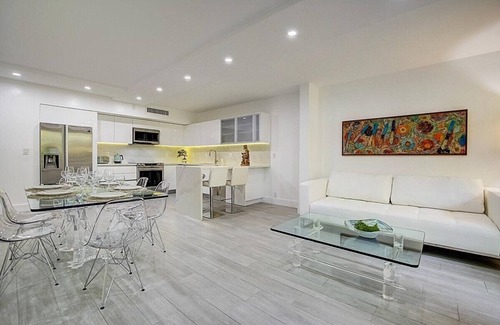 Key Biscayne Condo | LUXURY KEY BISCAYNE OCEANFRONT 3 BEDROOM/2 BATH CONDO FULLY RENOVATED IN 2021