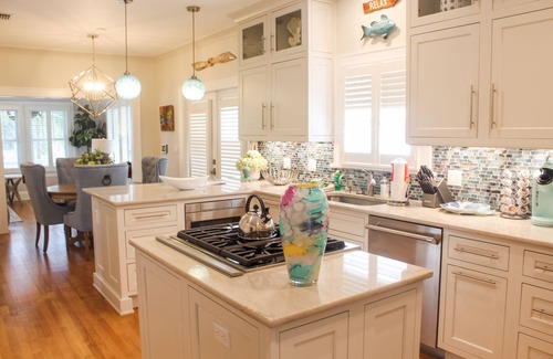 Pass-a-Grille House | Luxury Key West Style Home & Guest Home Historic Pass-A-Grille Beach Pool BBQ