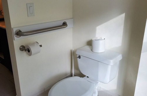 West Dover Resort | Luxury King w/balcony, accessible