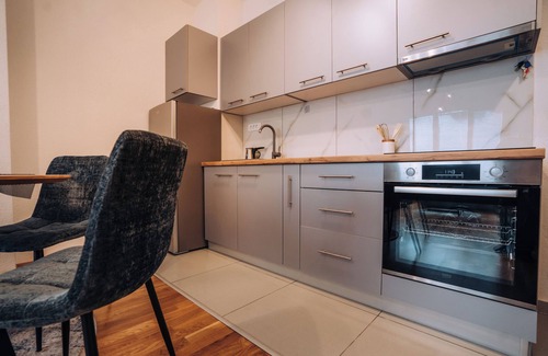 Ohrid Apartment | Luxury Lake Nearby Free Parking Pet Friendly APT